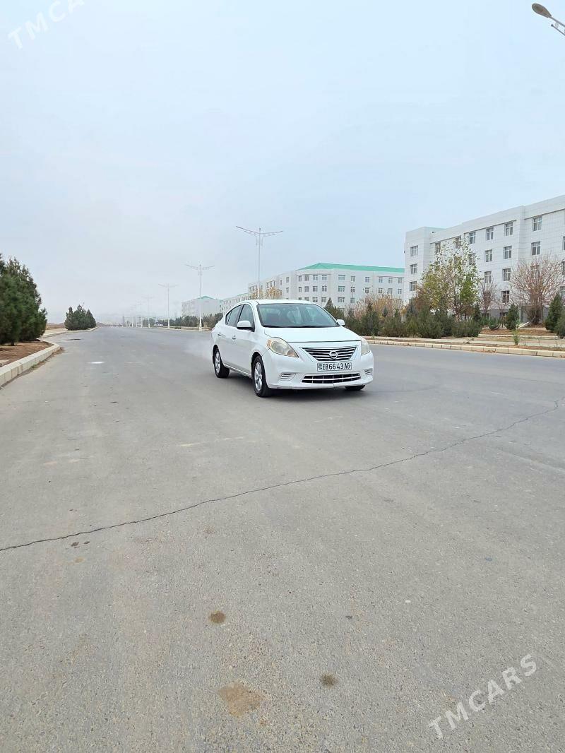 Nissan Versa 2013 - 115 000 TMT - Ашхабад - img 1