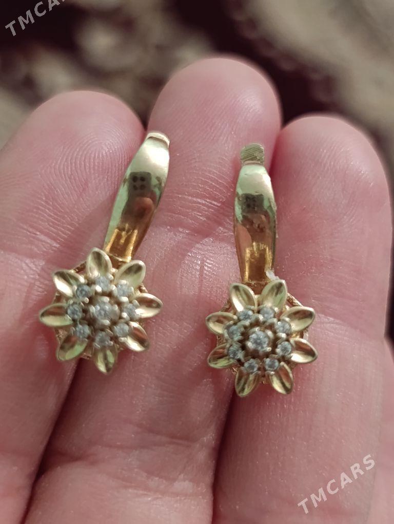 Gyzyl gulahalka - Änew - img 1