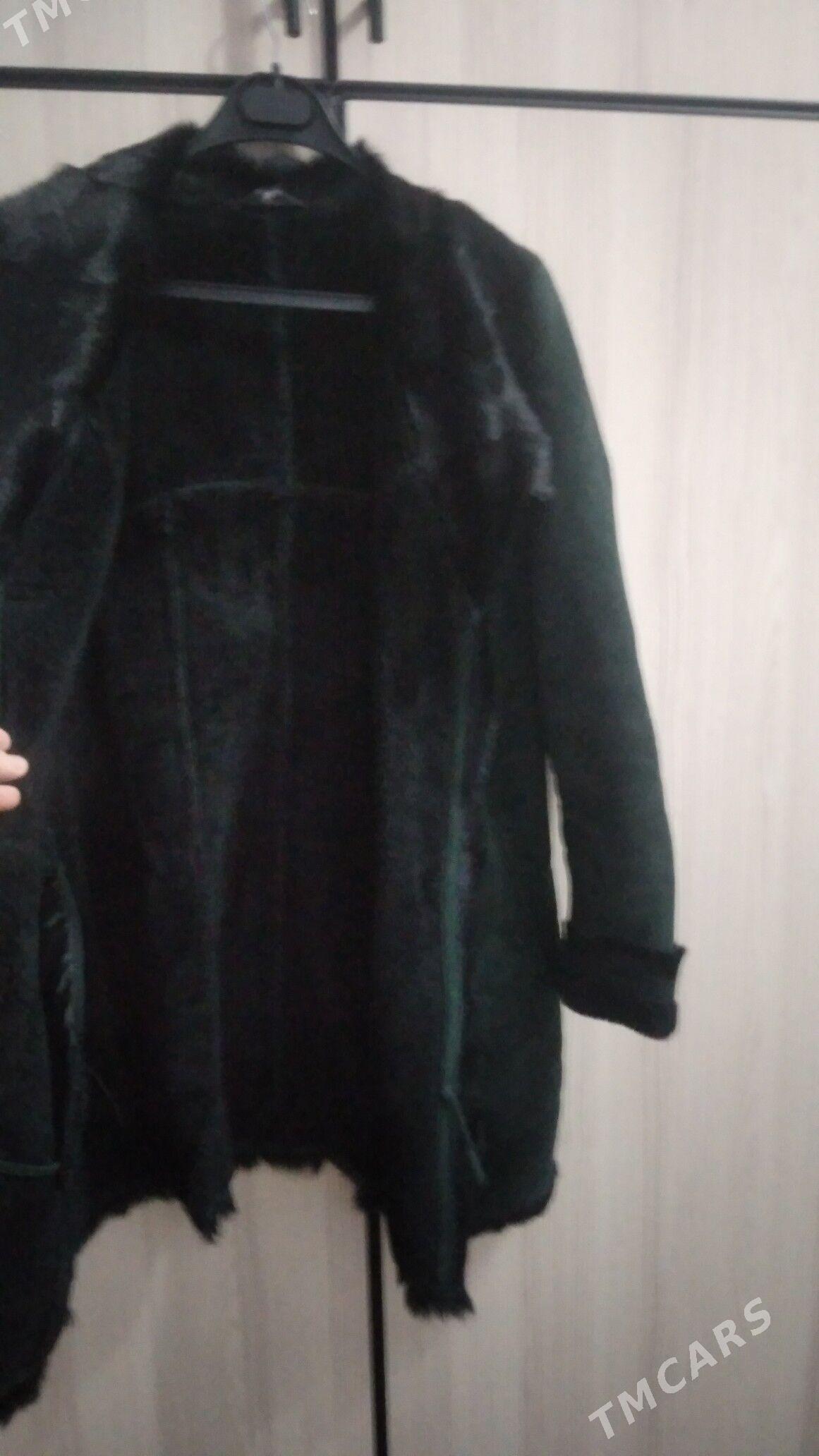 Ýapyk Yasyl renkde palto - Мир 8 - img 1