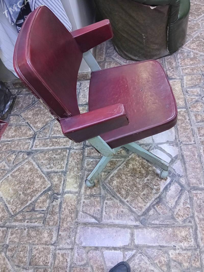 dellekhana stul - Türkmenbaşy - img 1