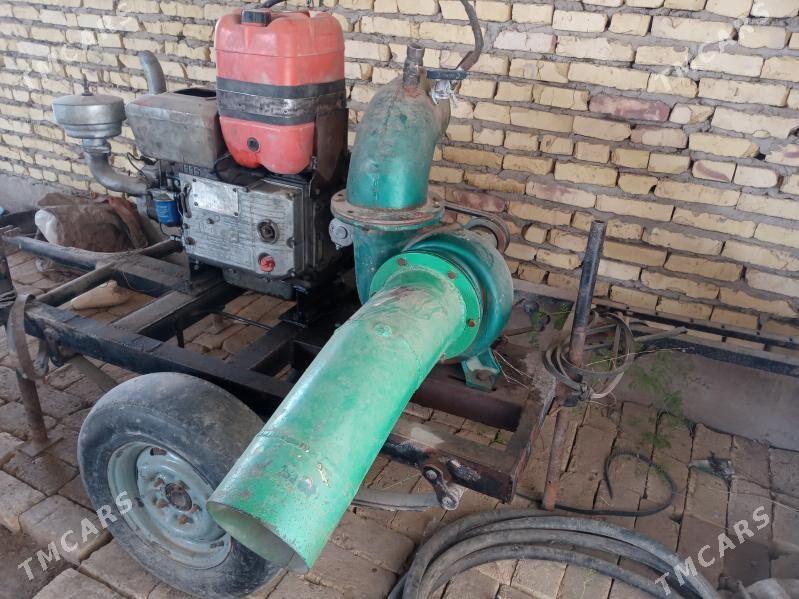 MTZ 80 2002 - 15 000 TMT - Саят - img 1