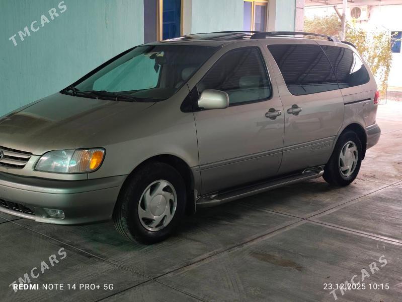 Toyota Sienna 2002 - 300 000 TMT - Дашогуз - img 1