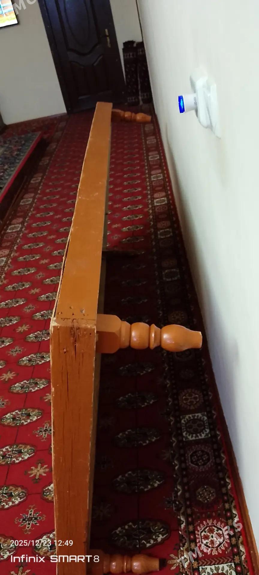 стол - Дашогуз - img 1