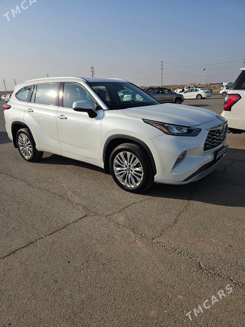Toyota Highlander 2020 - 650 000 TMT - "Altyn Asyr" Gündogar bazary (Jygyllyk) - img 1