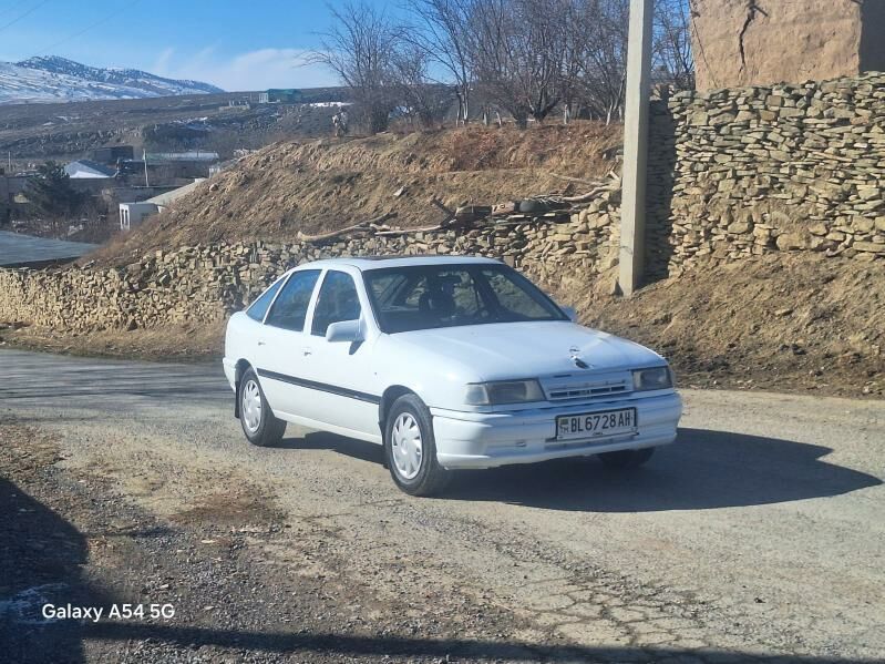 Opel Vectra 1992 - 40 000 TMT - Бахарден - img 1
