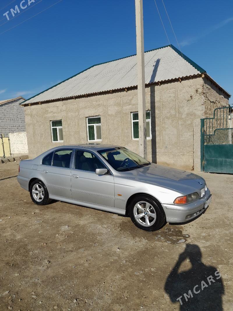 BMW 528 1997 - 85 000 TMT - Берекет - img 1