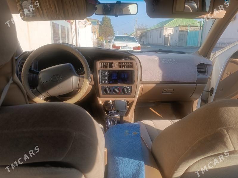 Toyota Avalon 1996 - 135 000 TMT - Теджен - img 1
