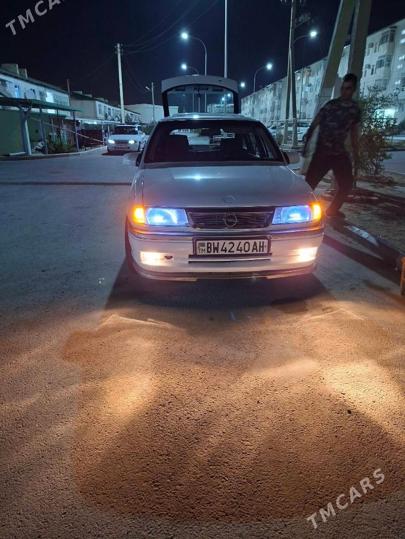 Opel Vectra 1990 - 49 000 TMT - Kaka - img 1