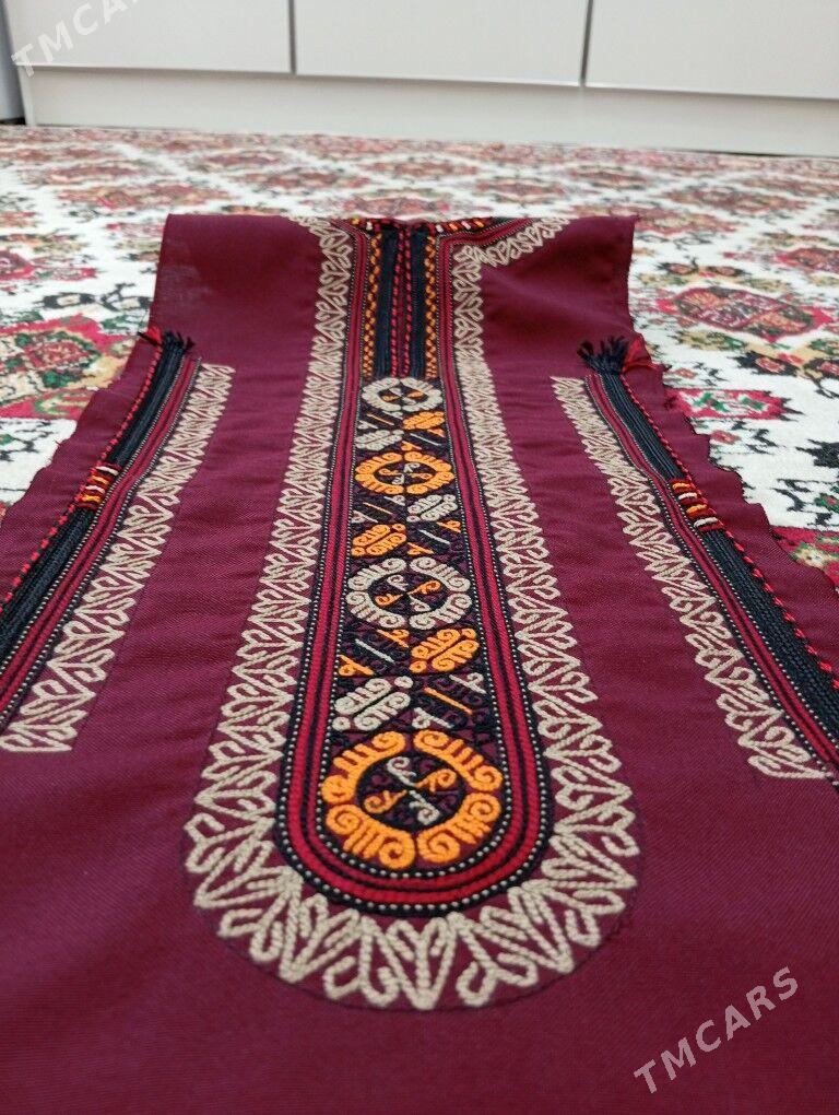 Yaka - Howdan "W" - img 1