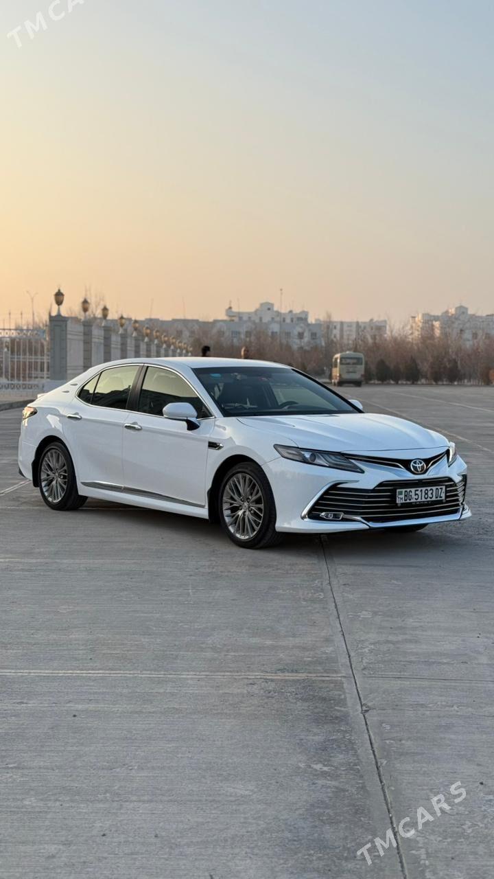 Toyota Camry Hybrid 2021 - 260 000 TMT - Дашогуз - img 1