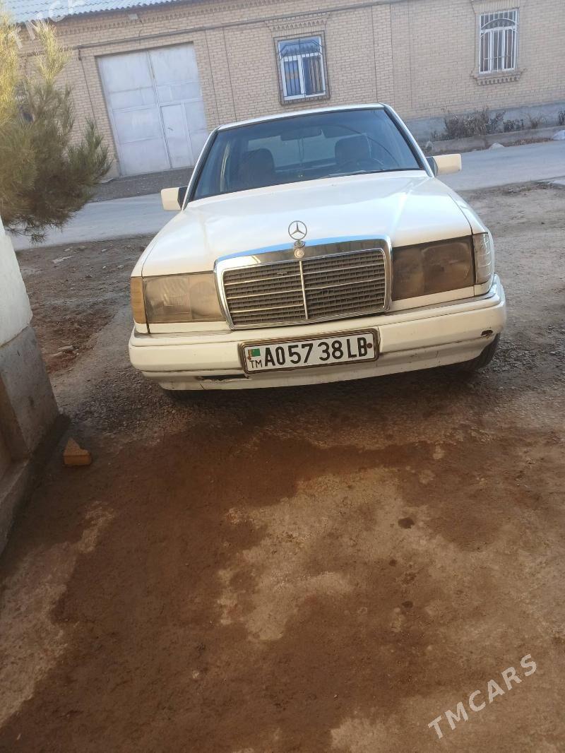 Mercedes-Benz 230E 1991 - 30 000 TMT - Туркменабат - img 1