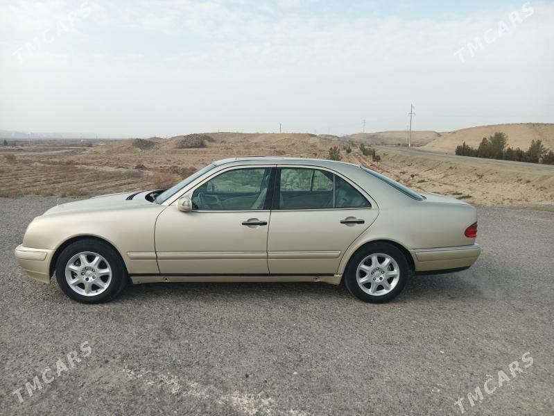 Mercedes-Benz E320 1997 - 110 000 TMT - Махтумкули - img 1