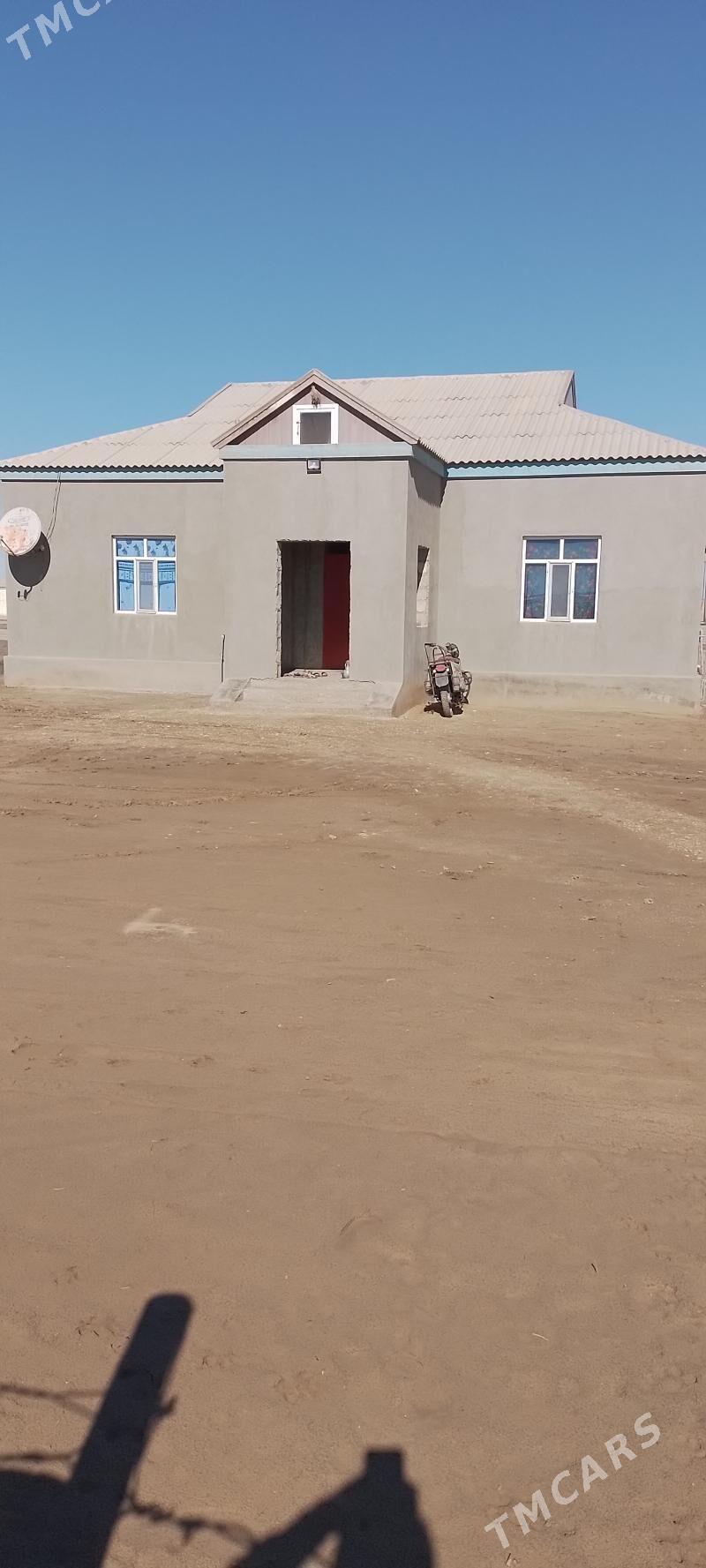 satlyk jaý - Esenguly - img 1