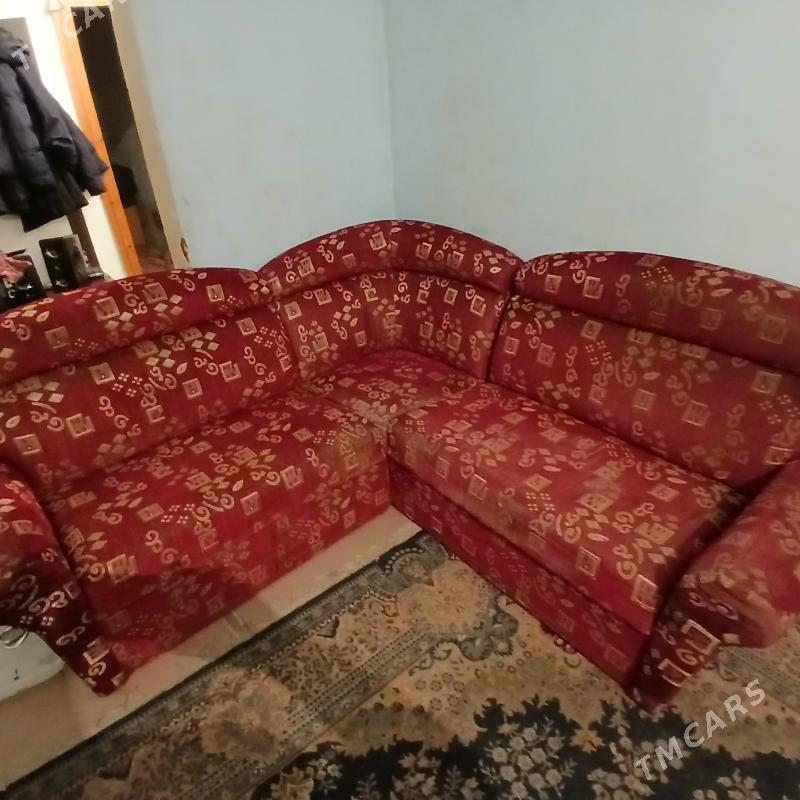 диван угалок - Гаудан "В" - img 1