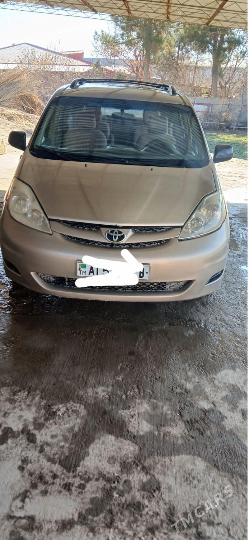 Toyota Sienna 2006 - 220 000 TMT - Dänew - img 1