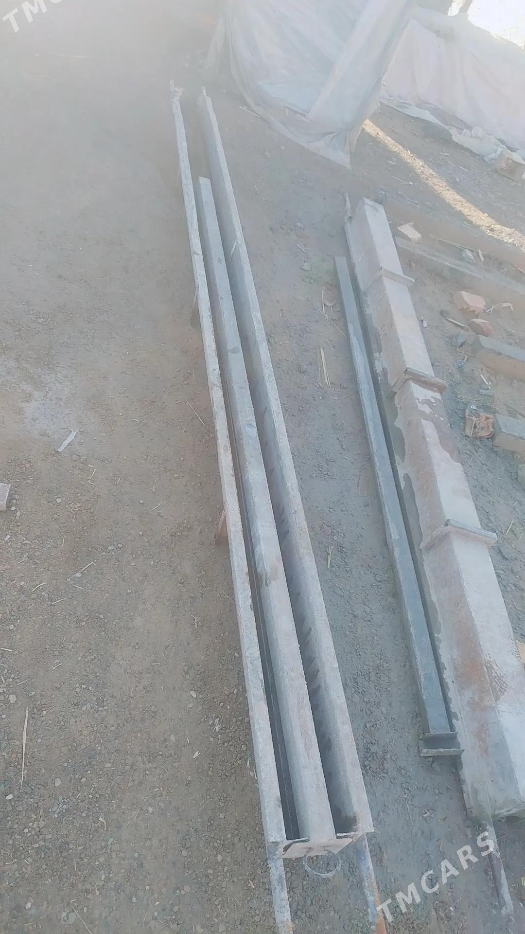 galyp we beton zabor - Мургап - img 1