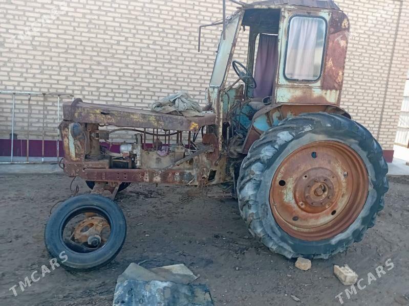 MTZ T-28 1990 - 11 000 TMT - Сакарчага - img 1