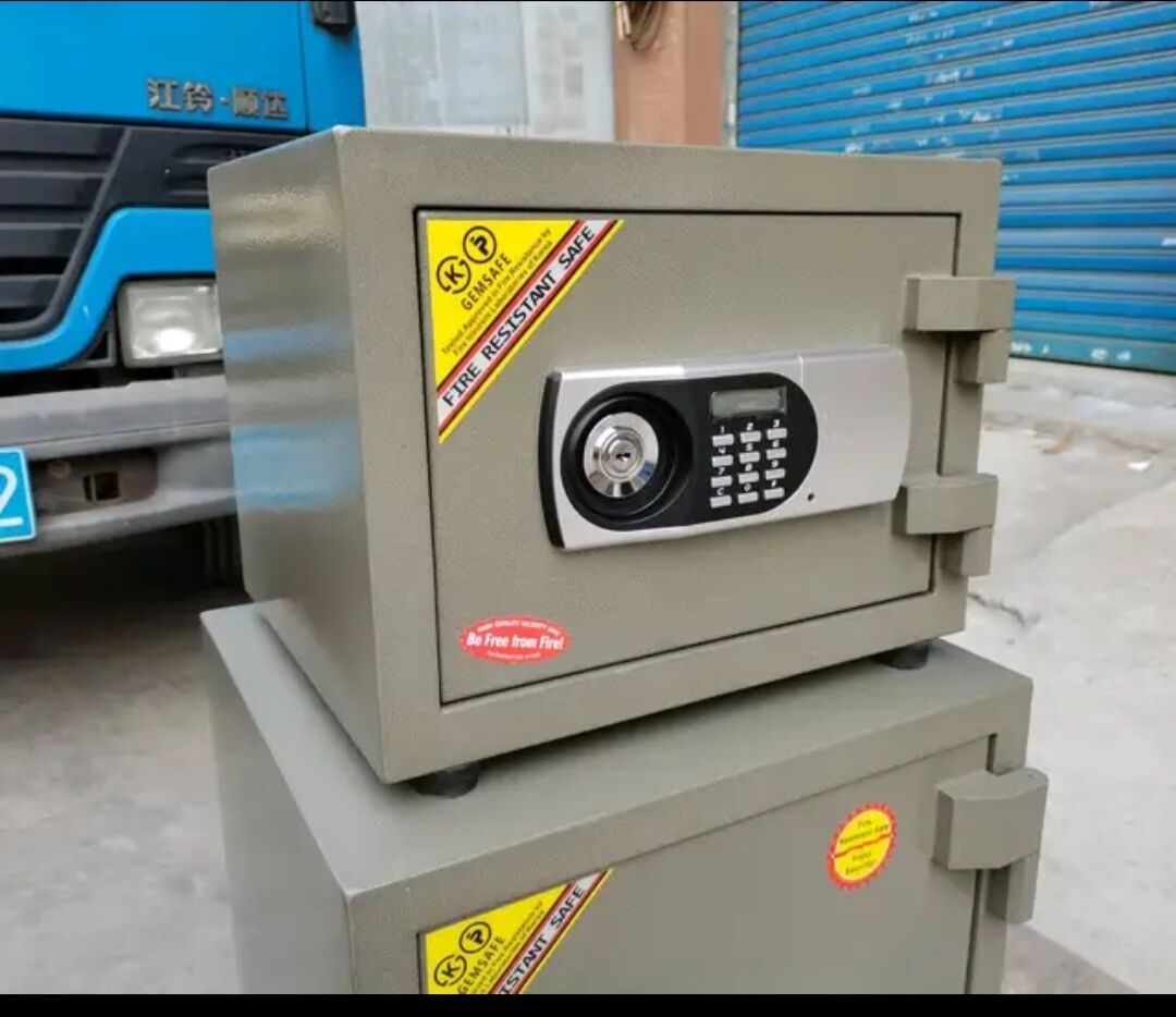 Seyf сейф - "Altyn Asyr" Gündogar bazary (Jygyllyk) - img 1