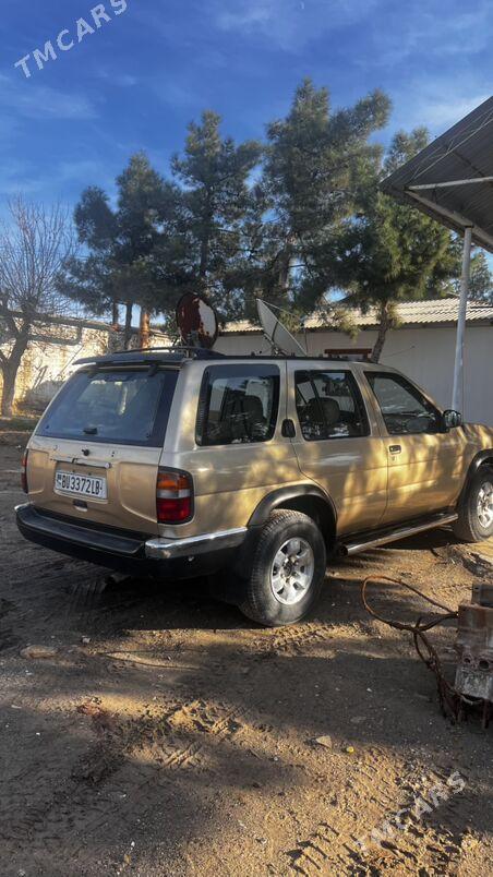 Nissan Pathfinder 1998 - 75 000 TMT - Магданлы - img 1