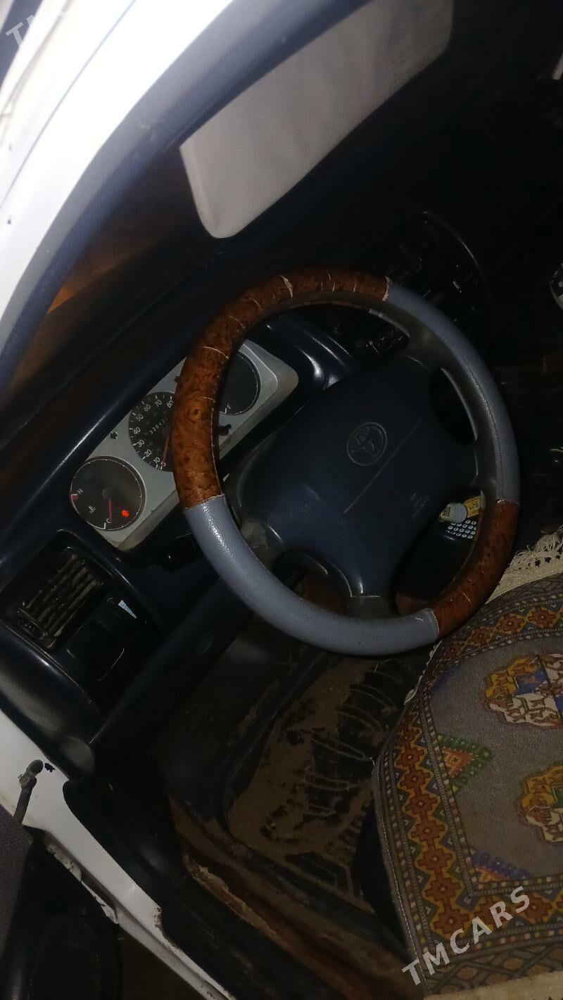 Toyota Corolla 1993 - 65 000 TMT - Шабатский этрап - img 1