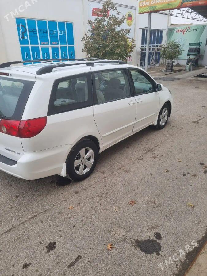 Toyota Sienna 2008 - 215 000 TMT - Теджен - img 1
