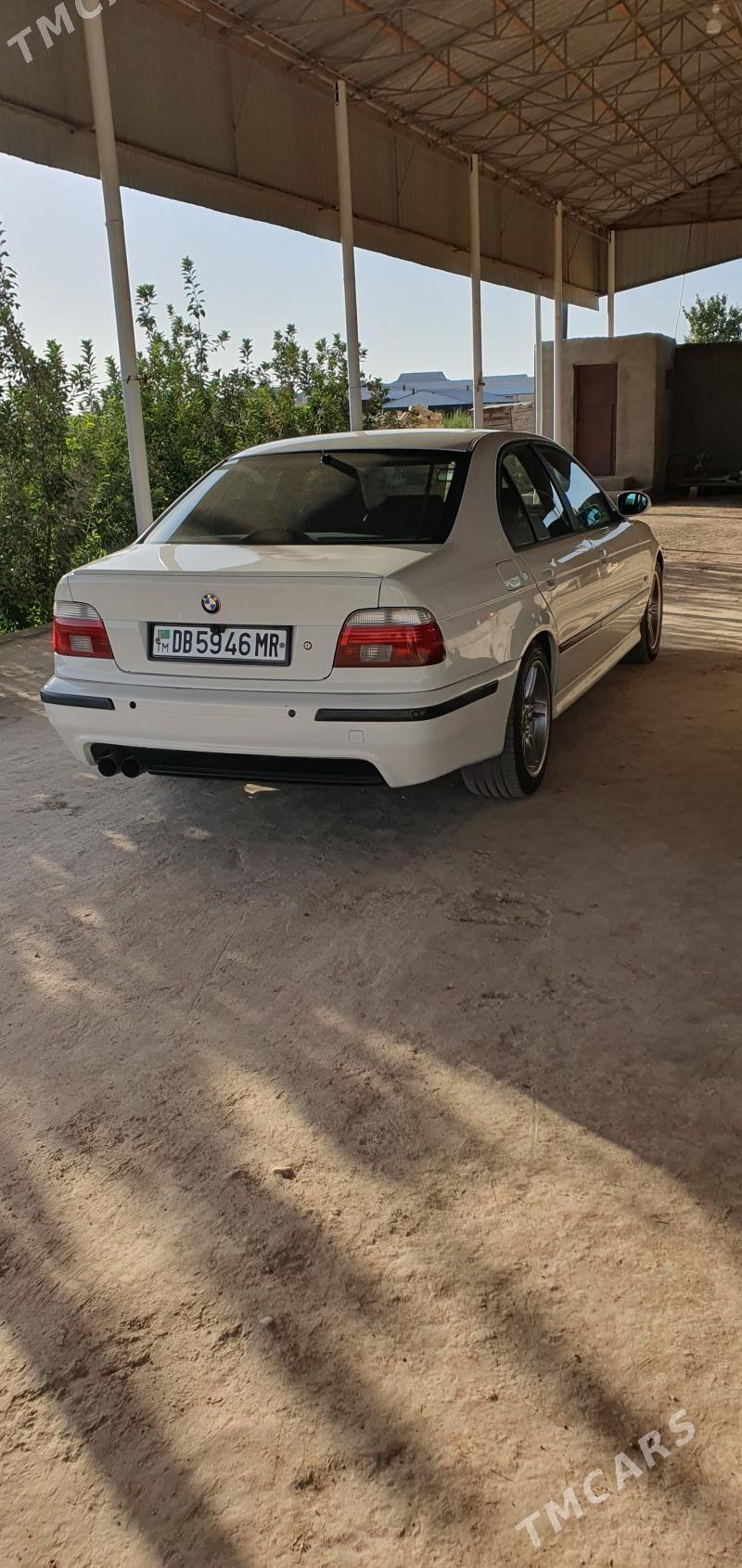 BMW E39 2000 - 150 000 TMT - Гарадамак Шор - img 1