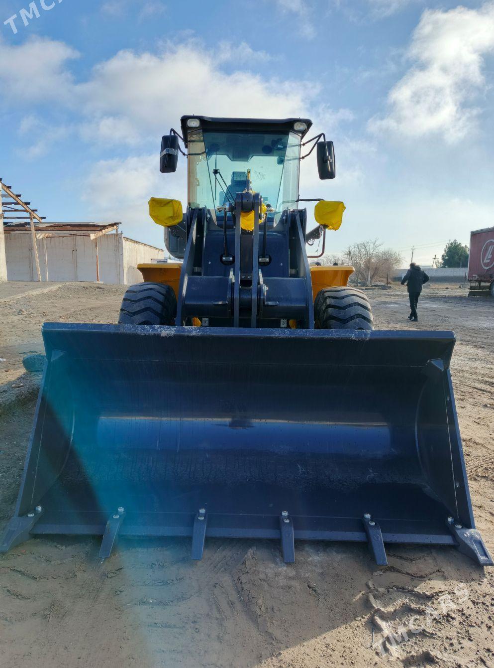 XCMG LW300F 2025 - 620 000 TMT - Туркменабат - img 1