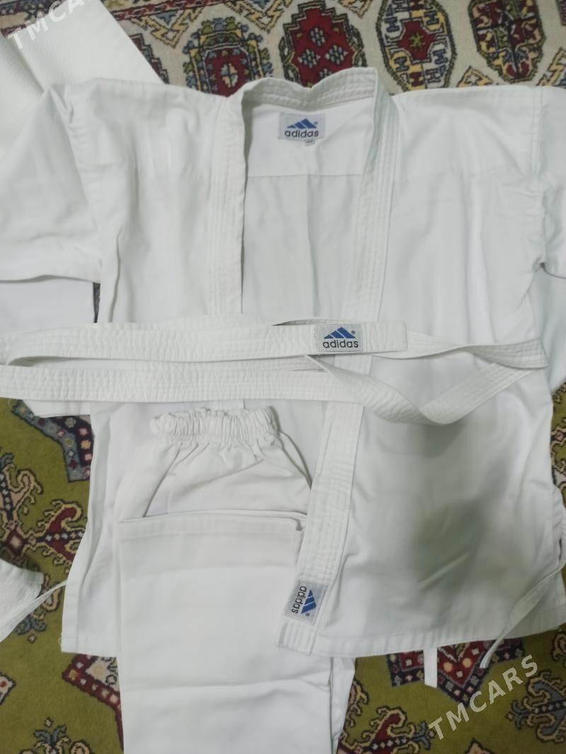 спортивная одежда - Ким район - img 1