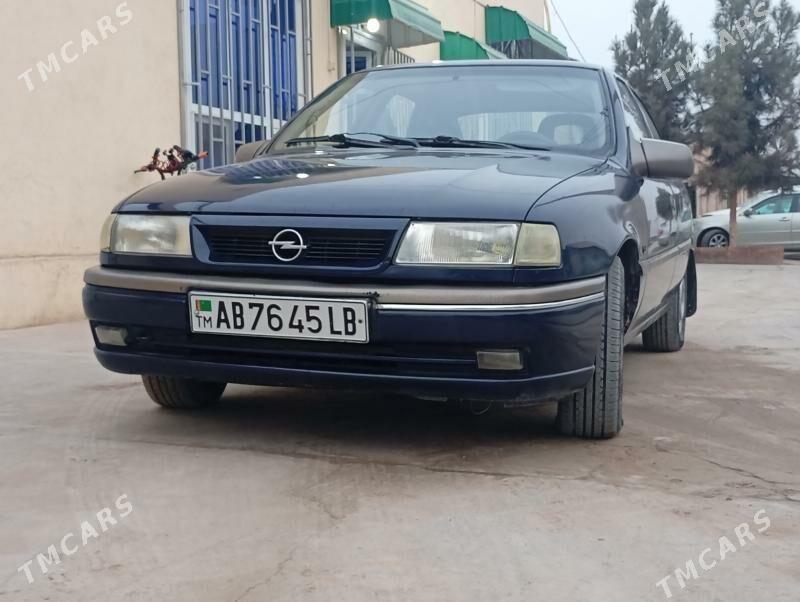 Opel Vectra 1993 - 33 000 TMT - Фарап - img 1