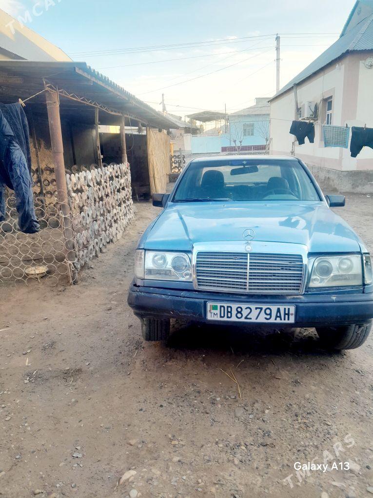 Mercedes-Benz 230E 1988 - 20 000 TMT - Tejen - img 1