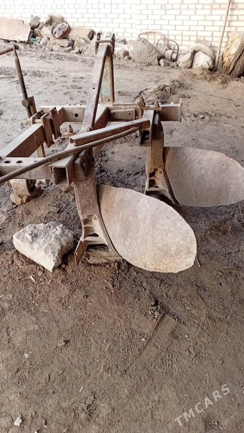 MTZ 82 1995 - 20 000 TMT - Halaç - img 1