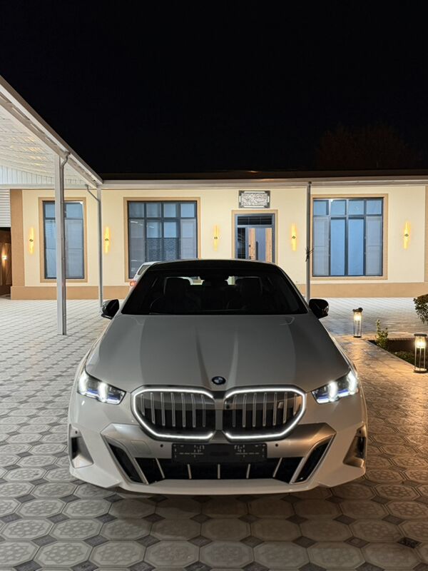 BMW 520 2024 - 1 170 000 TMT - Ашхабад - img 1