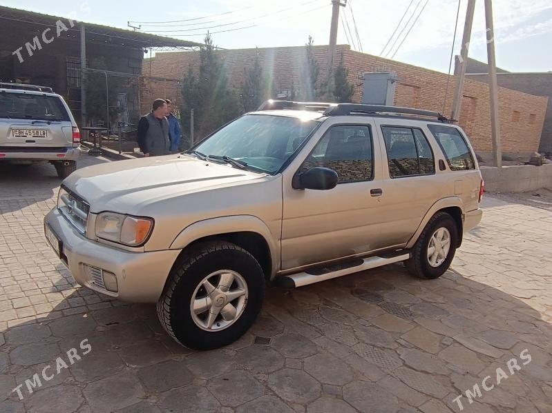 Nissan Pathfinder 2002 - 100 000 TMT - Фарап - img 1