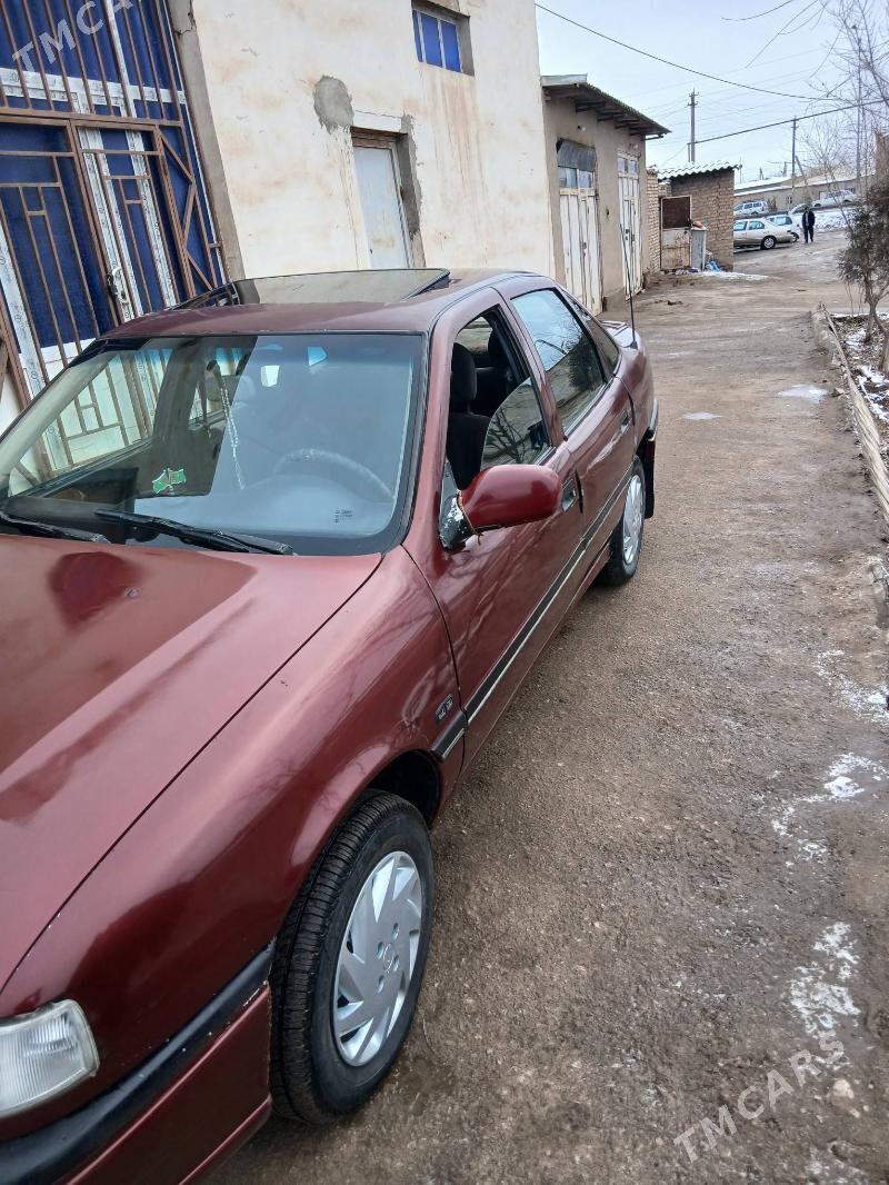 Opel Vectra 1992 - 33 000 TMT - Губадаг - img 1