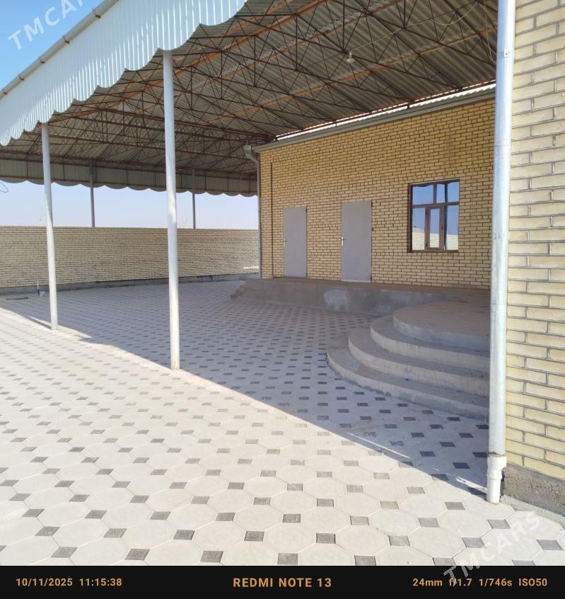 howly jay taze bazaryn yany - Mary - img 1