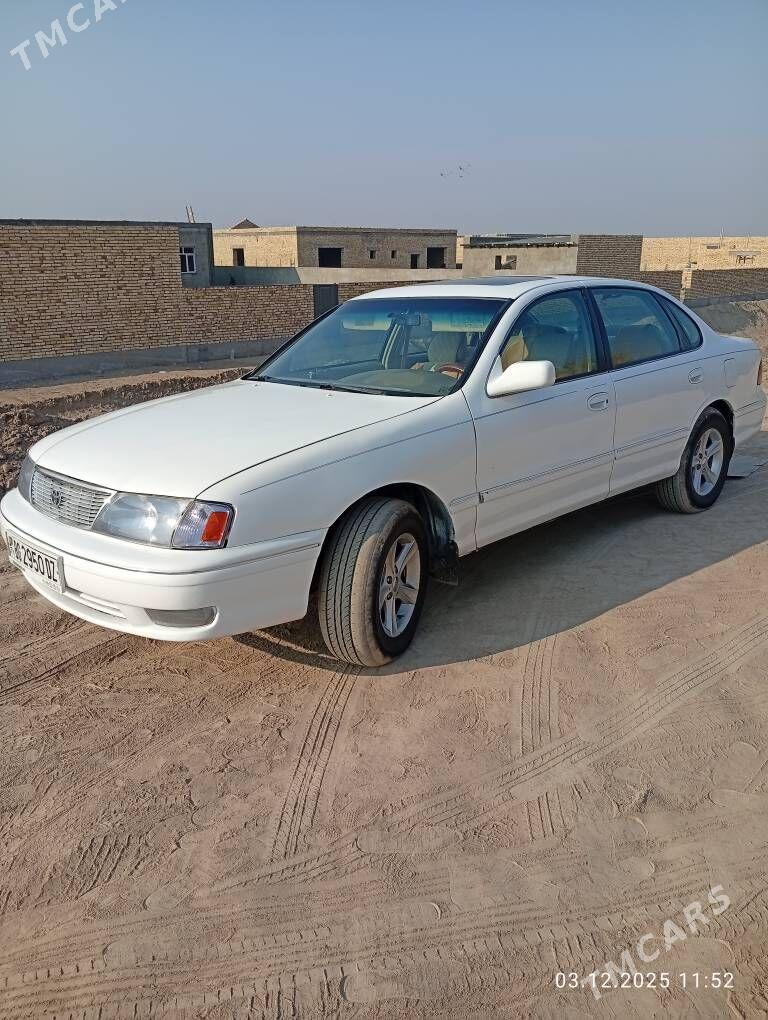Toyota Avalon 1999 - 130 000 TMT - Гурбансолтан Едже - img 1