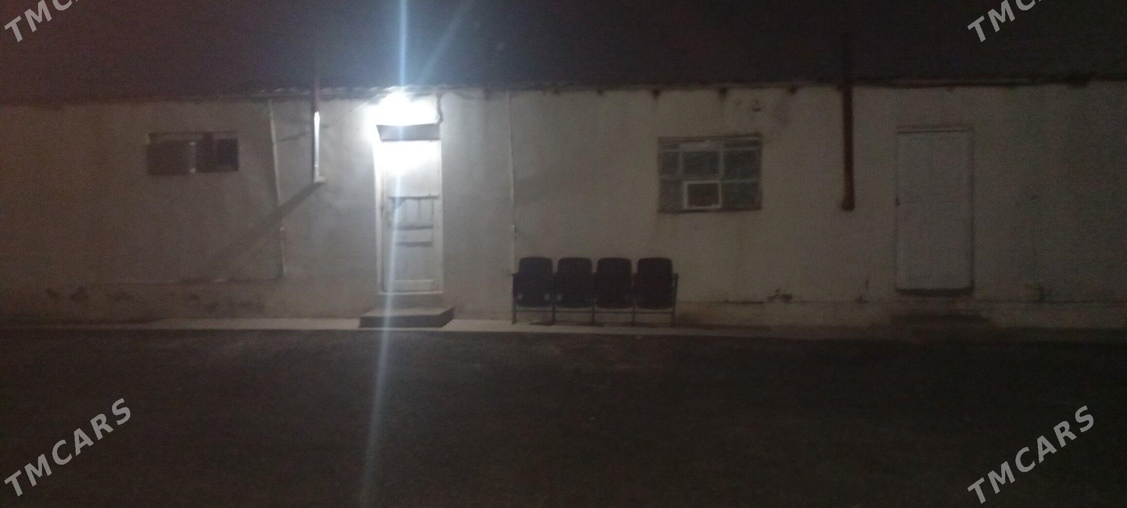 Kwartyra Aeroport - Туркменбаши - img 1