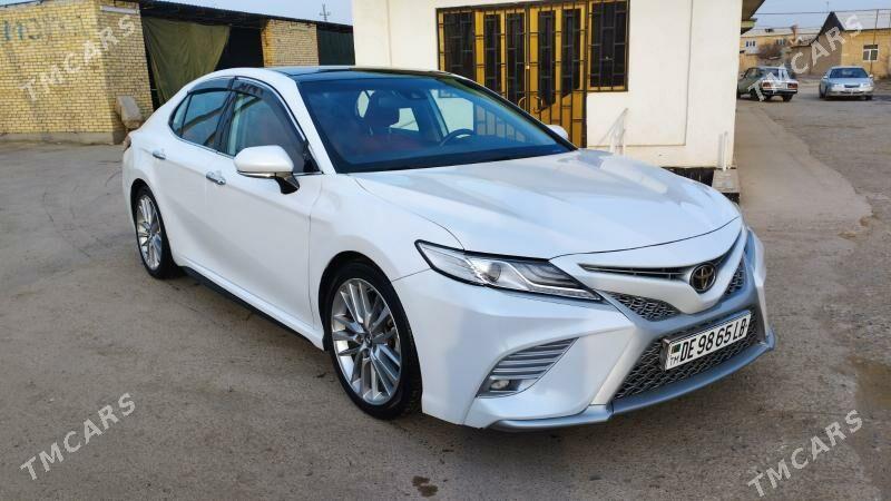 Toyota Camry 2019 - 325 000 TMT - Sakar - img 1