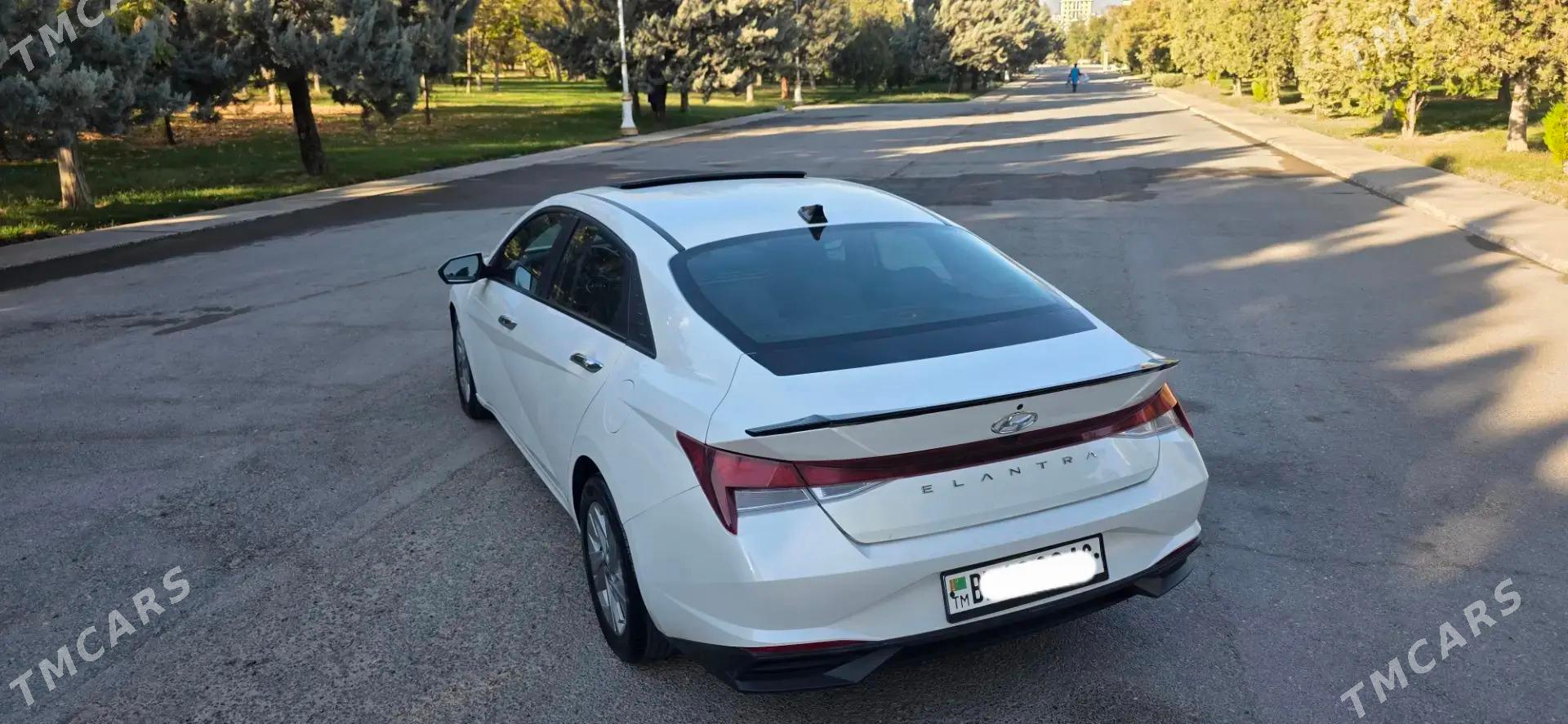 Hyundai Elantra 2021 - 229 000 TMT - Howdan "W" - img 1