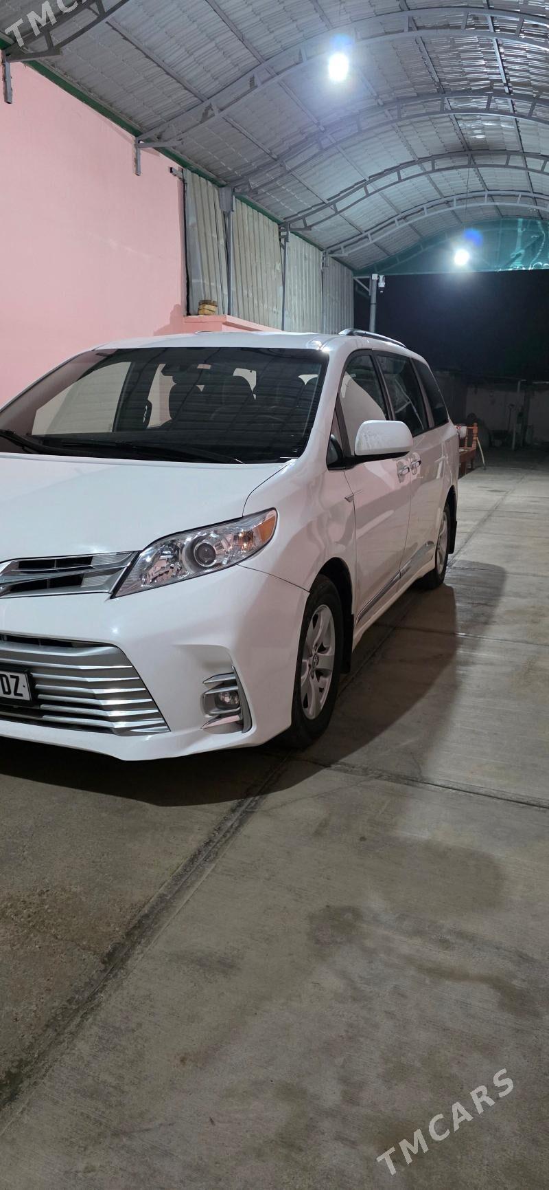 Toyota Sienna 2020 - 440 000 TMT - Daşoguz - img 1