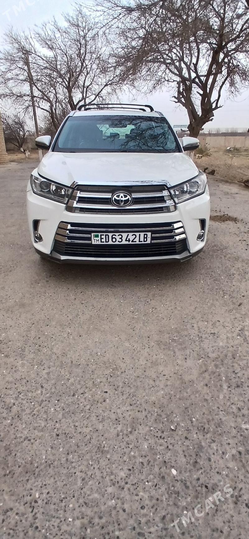 Toyota Highlander 2018 - 455 000 TMT - Halaç - img 1
