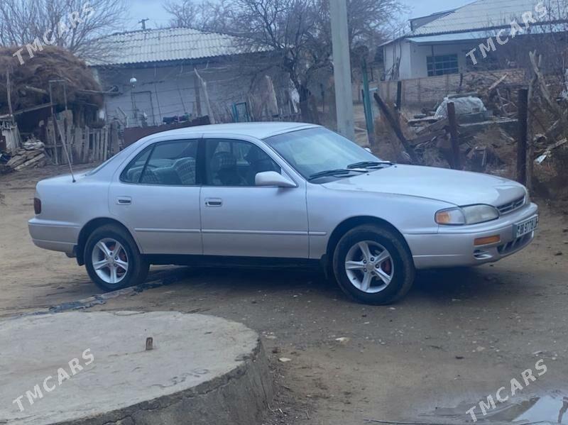 Toyota Camry 1996 - 120 000 TMT - Газаджак - img 1