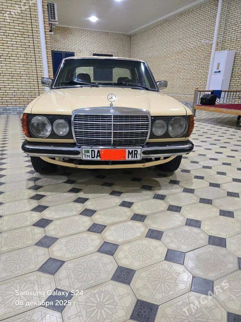 Mercedes-Benz W123 1985 - 70 000 TMT - Мары - img 1