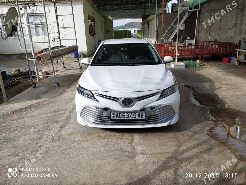 Toyota Camry 2018 - 300 000 TMT - Garadamak Şor - img 1