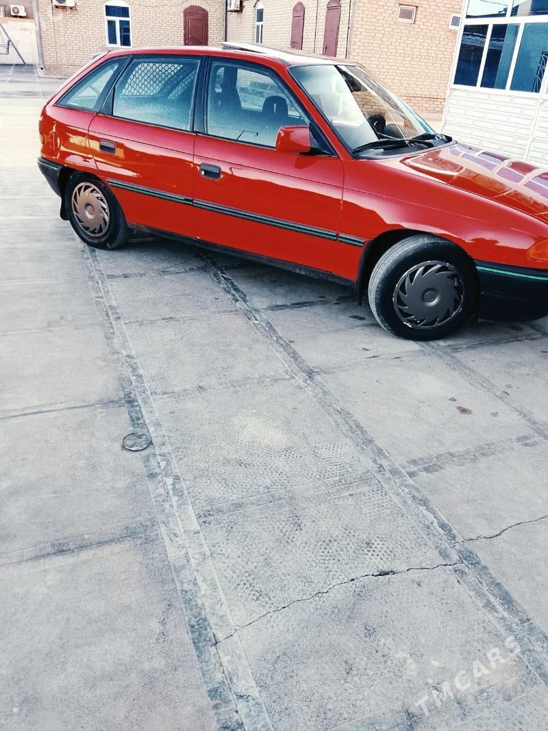 Opel Astra 1994 - 46 000 TMT - Мары - img 1