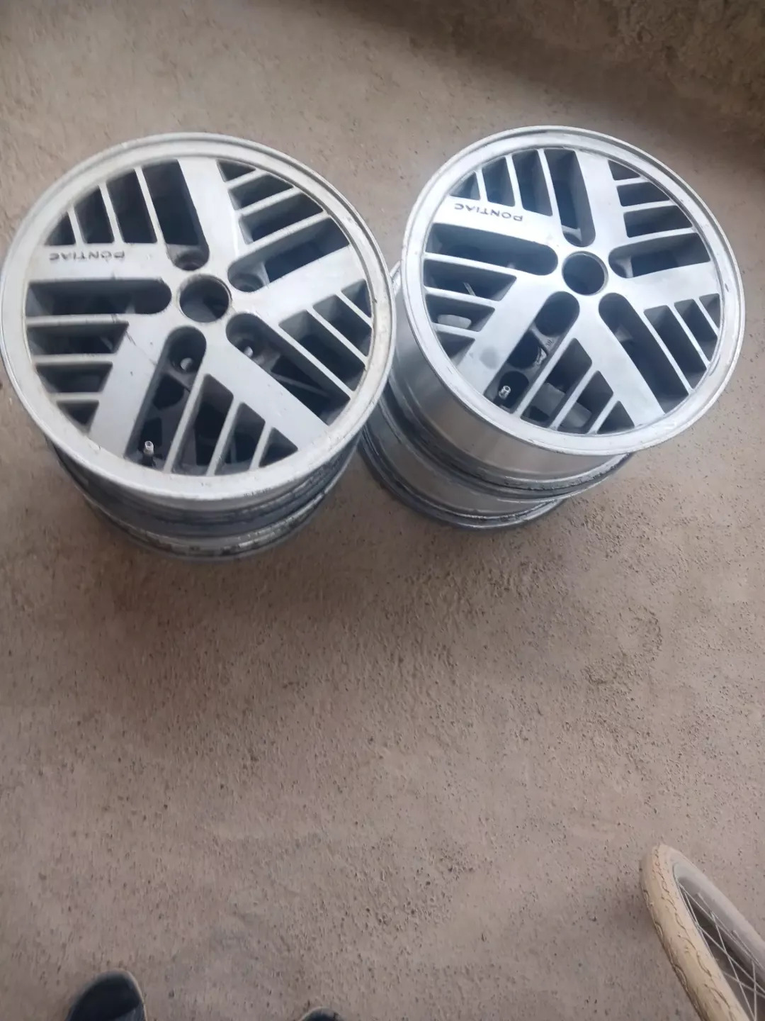 14 karona karine e diska 3 000 TMT - Магданлы - img 1