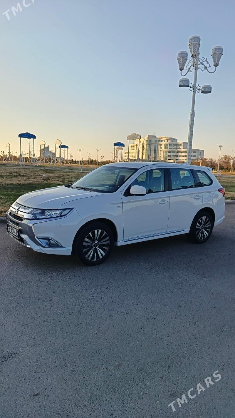 Mitsubishi Outlander 2023 - 290 000 TMT - Дашогуз - img 1