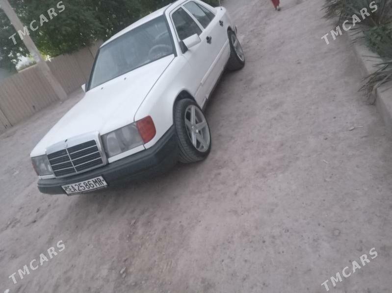 Mercedes-Benz 230E 1993 - 25 000 TMT - Байрамали - img 1