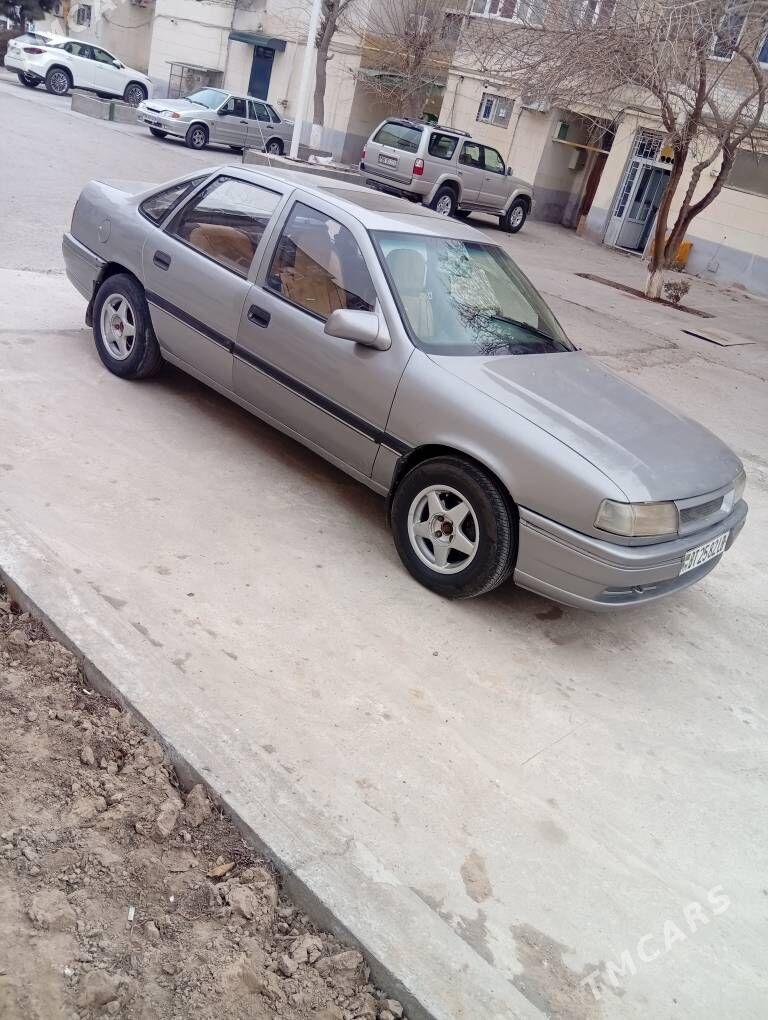 Opel Vectra 1992 - 32 000 TMT - Дянев - img 1