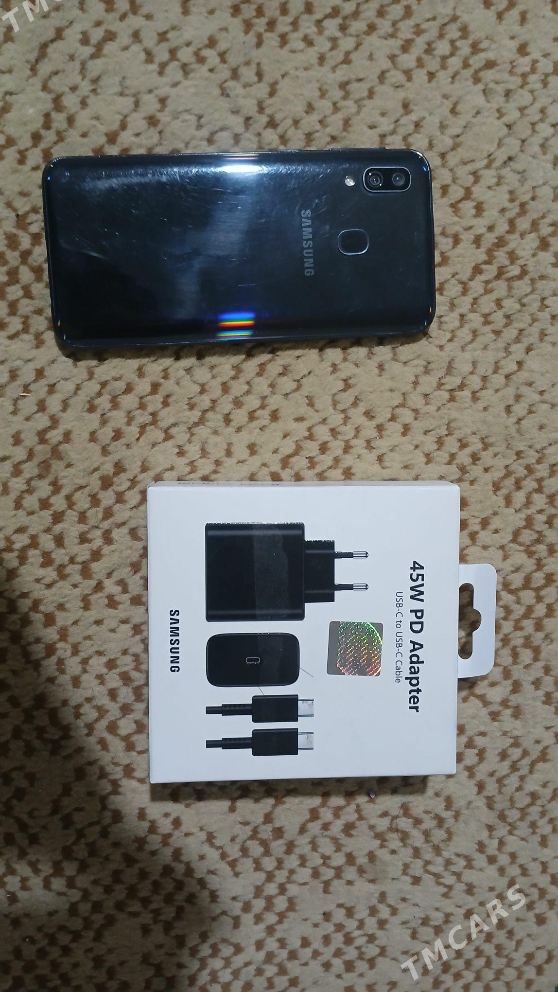 SAMSUNG GALAXY A40 - Теджен - img 1